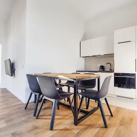 Promenada, Sun & Snow