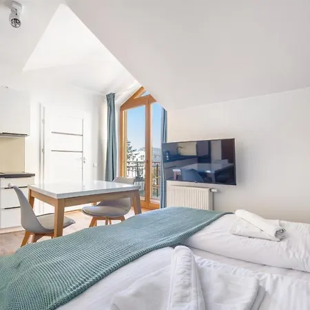 Promenada, Sun & Snow