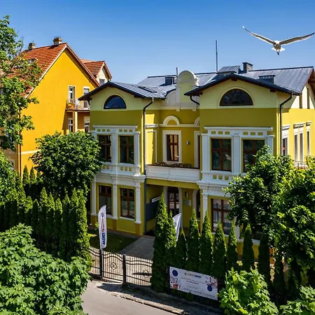 Promenada, Sun & Snow