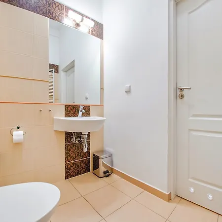 Promenada, Sun & Snow