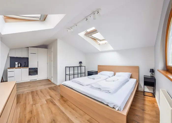 Promenada, Sun & Snow *