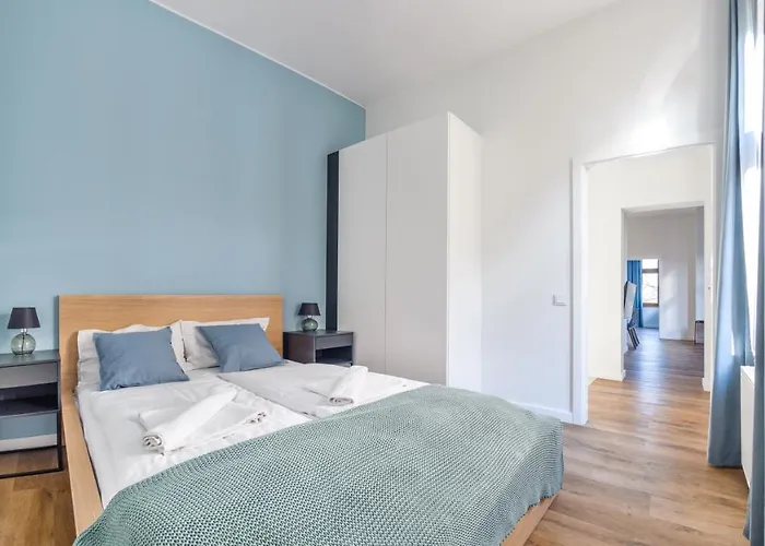 Promenada, Sun & Snow