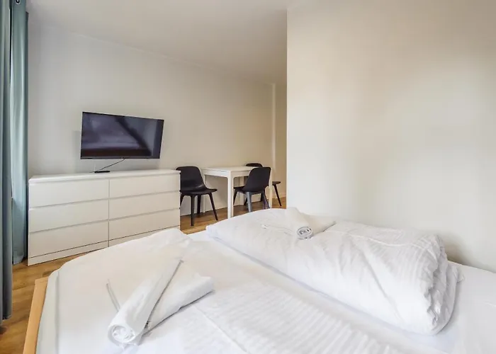 Promenada, Sun & Snow