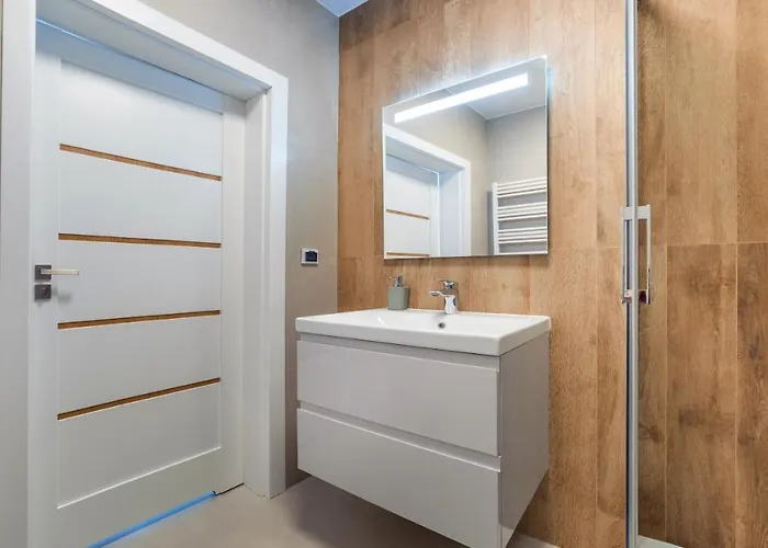 Promenada, Sun & Snow