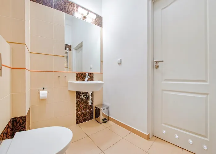 Promenada, Sun & Snow