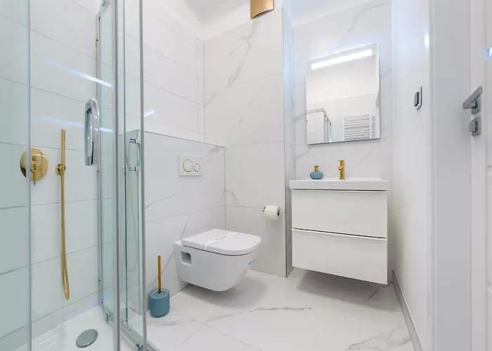 Promenada, Sun & Snow *